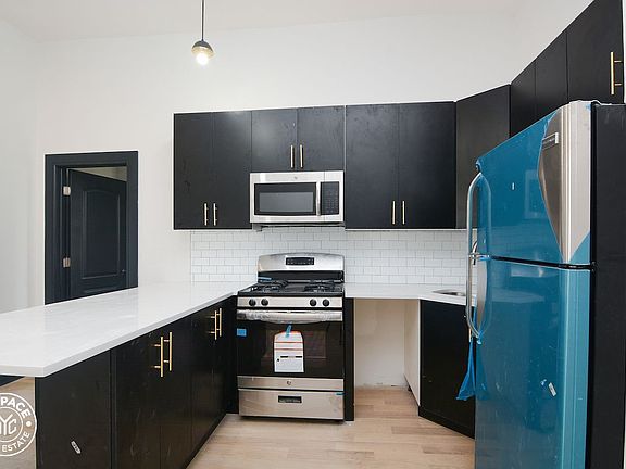 3rd image of 39 Macdonough St APT 3A