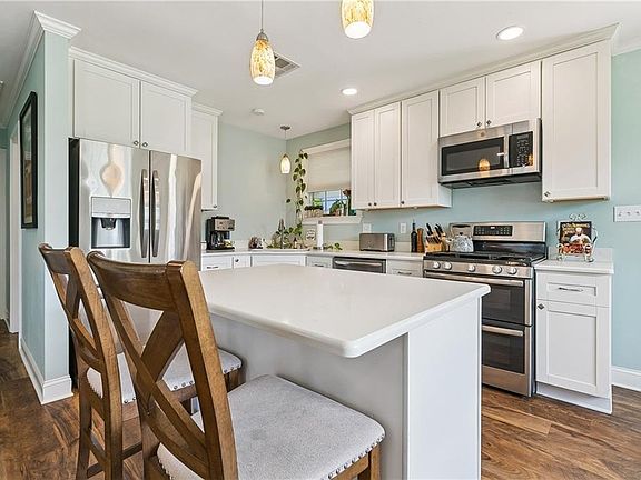 4th image of 284 W Shannon Ln