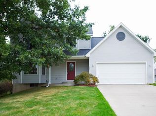 312 Goldenview Dr, Battle Creek, MI