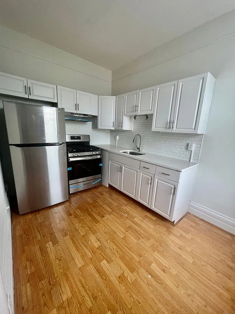 54 North Washington Street — Photo 1