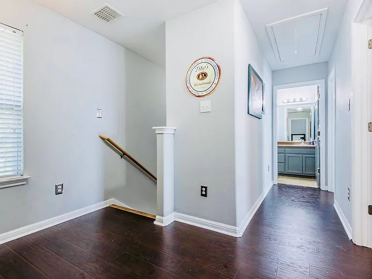 307 Claremont Ave — Photo 8