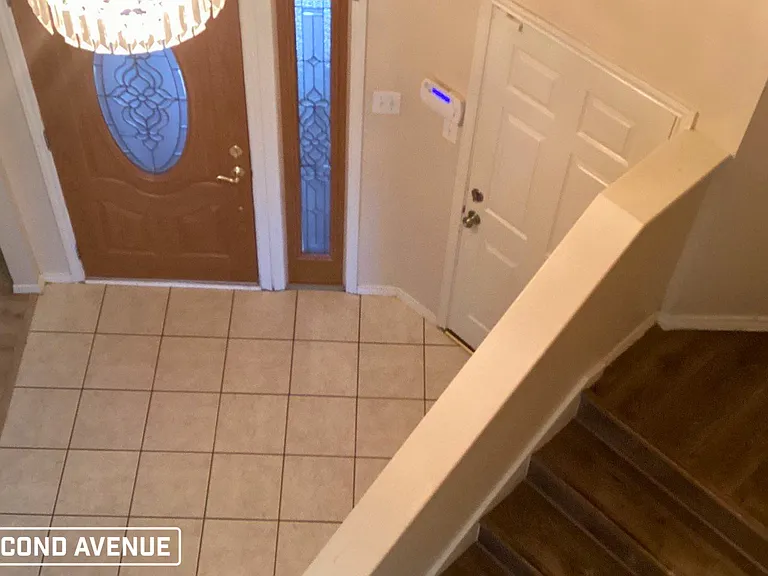 21930 Golden Cedar Dr — Photo 3