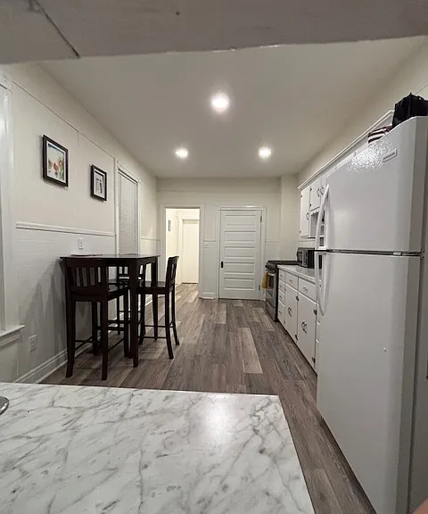 105 E Main St — Photo 2