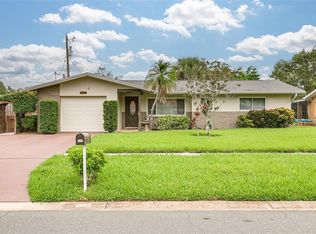 711 Brookfield Dr, Largo, FL 33771