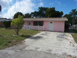 1st image of 4374 Deleon St