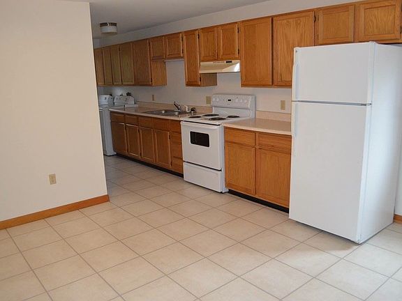 Large Eat in kitchen with slider to deck