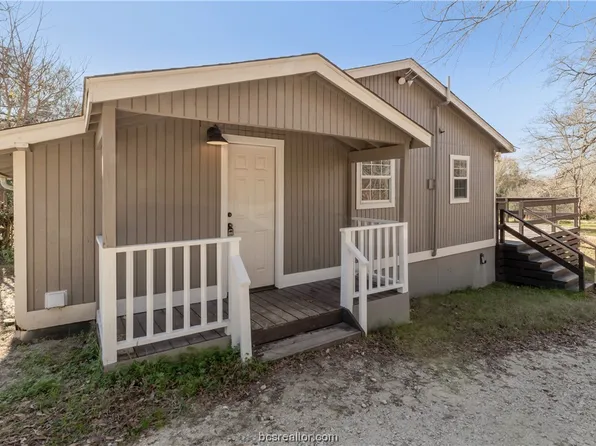 11607 Debbie Ln, Iola, TX 77861