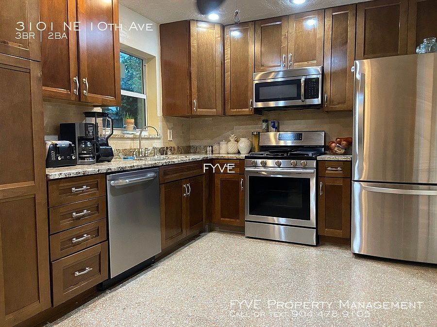 1st image of 3101 NE 10th Ave
