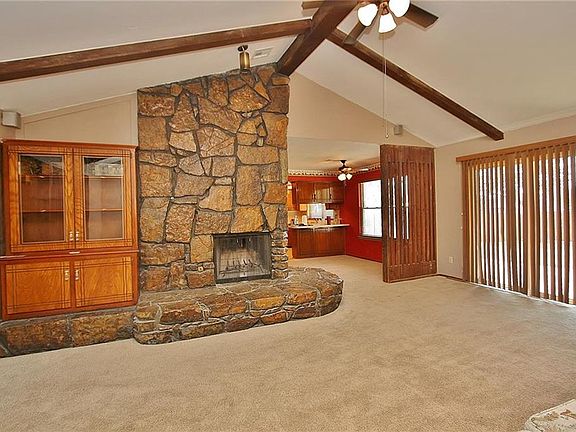 5th image of 11728 Sagamore Dr