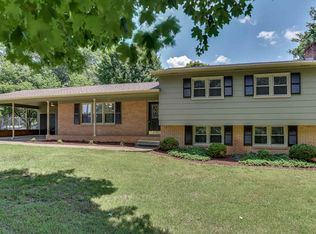200 Weatherstone Dr, Forest City, NC 28043