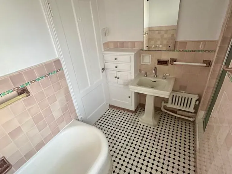 100 N Sycamore Ave #42 — Photo 16