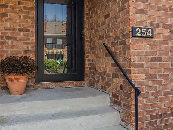 2nd image of 254 Glenstone Cir