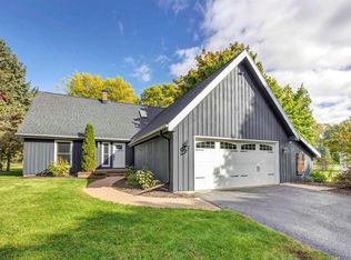 49 Parkview Ln, Hortonville, WI 54944