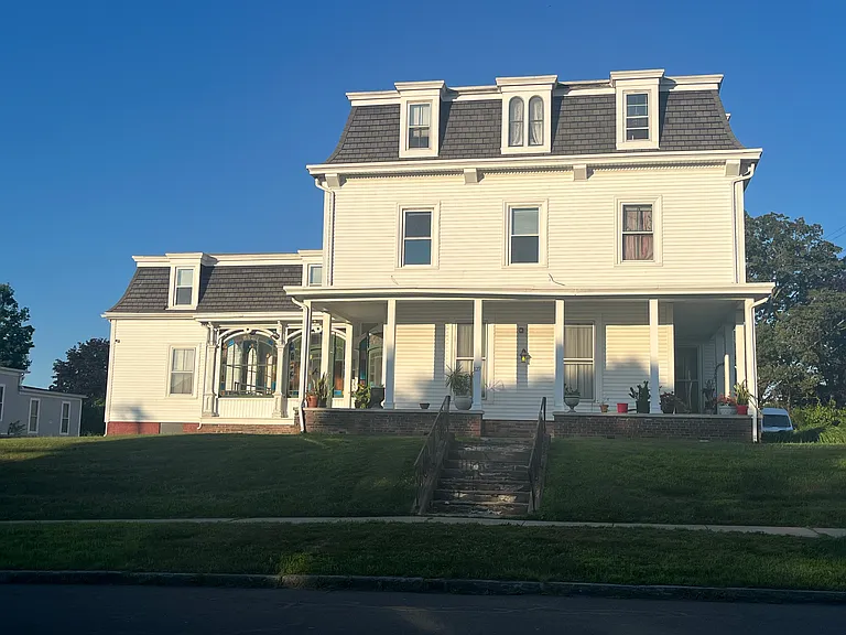 127 Pearl St #2N — Photo 30