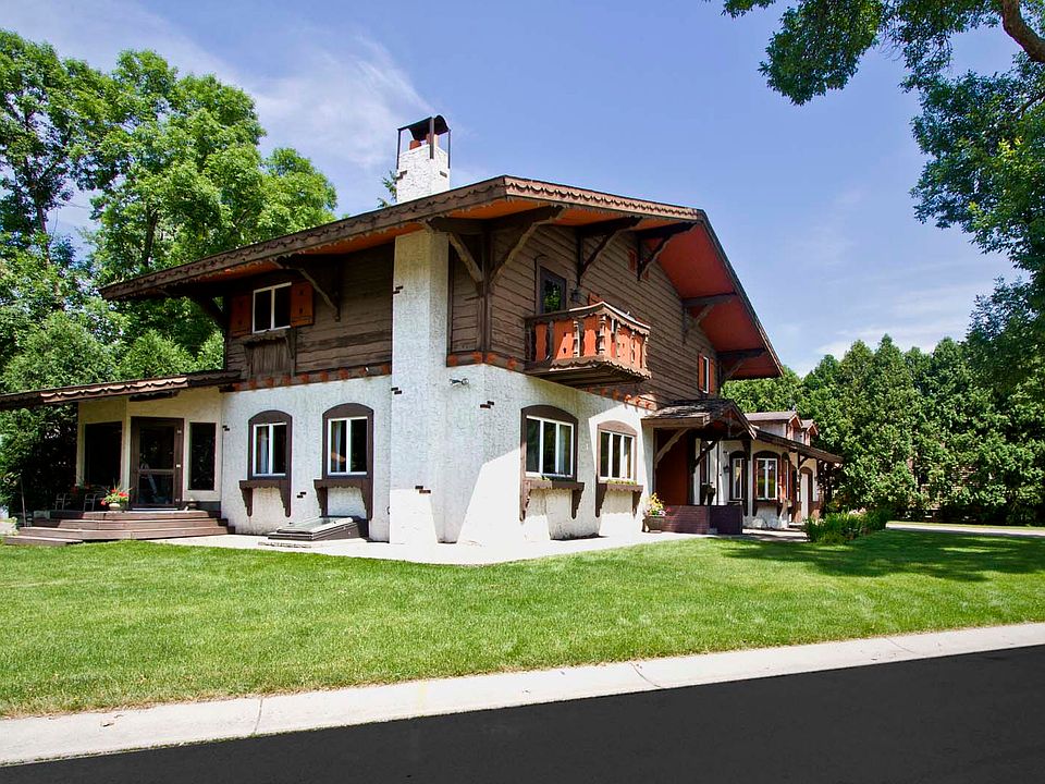 1st image of 439 Horseshoe Dr W