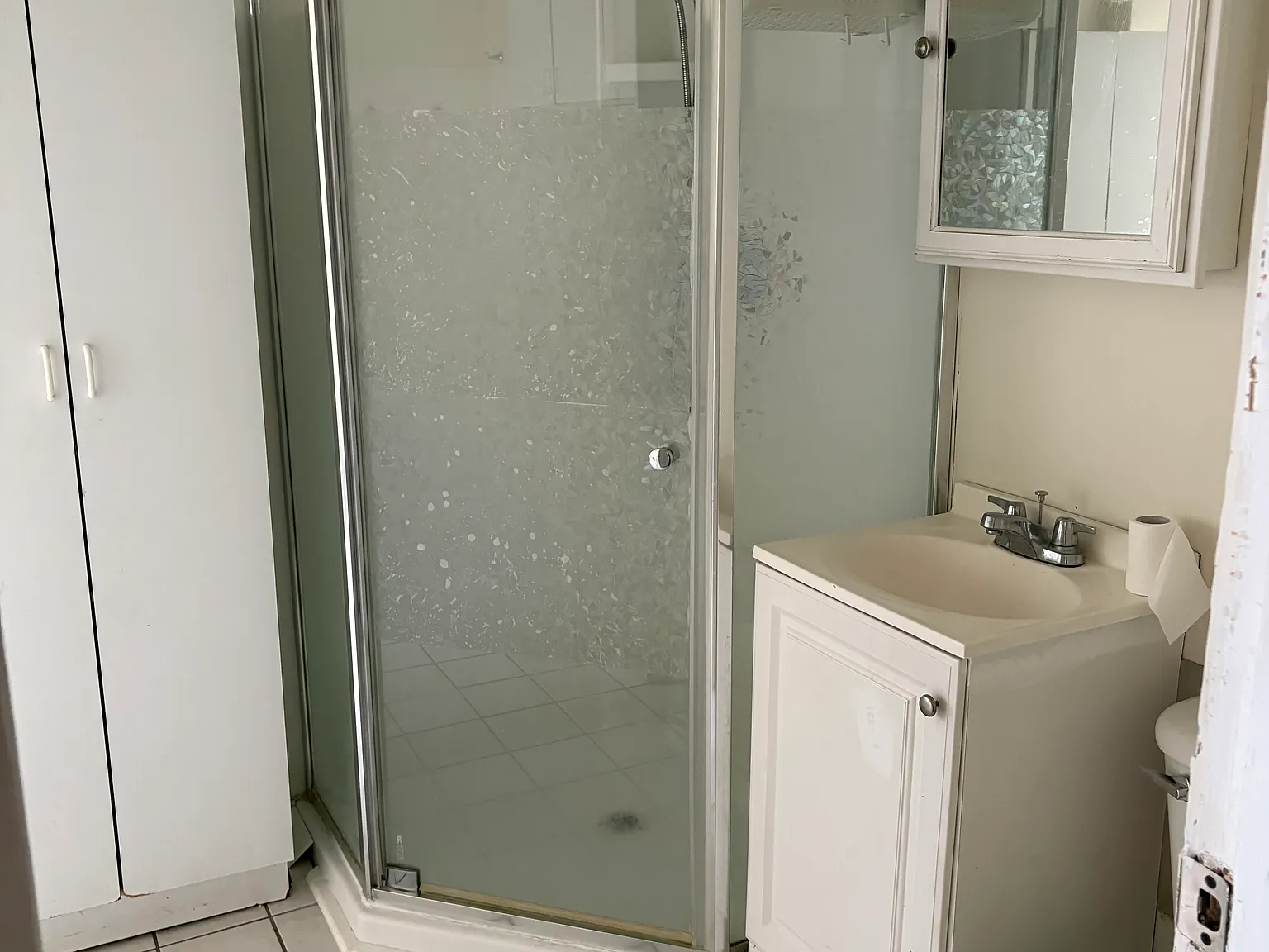 3 bed, 1800 sqft, $2,000 — Photo 4