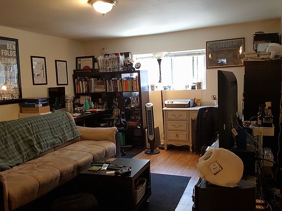 2nd image of 2322 W Wilson Ave #G