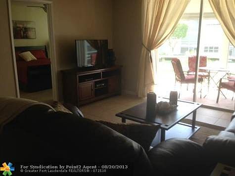 4th image of 400 SE 10th St APT 209