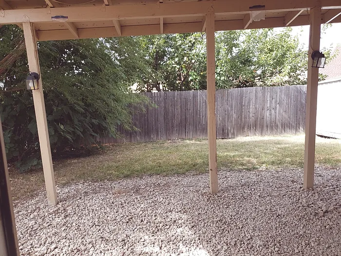 2217 Rockwood Dr — Photo 33