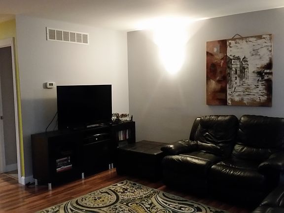 2nd image of 38165 Jamestown Dr