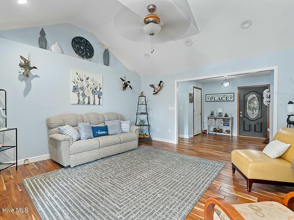 5th image of 106 Ashley Drive
