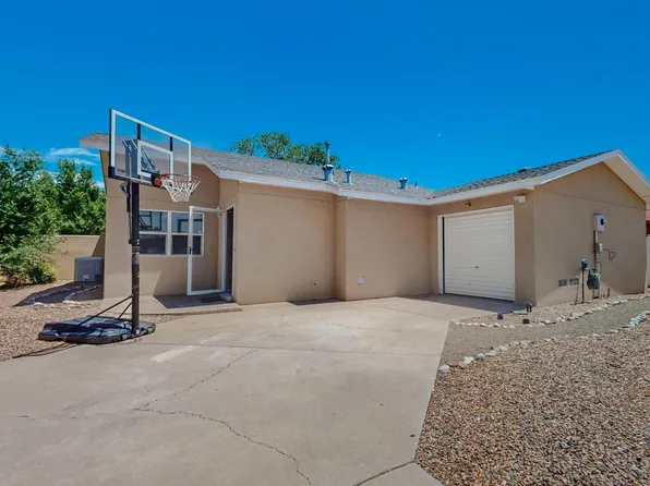 9104 Bellflower Ln NE, Albuquerque, NM 87113