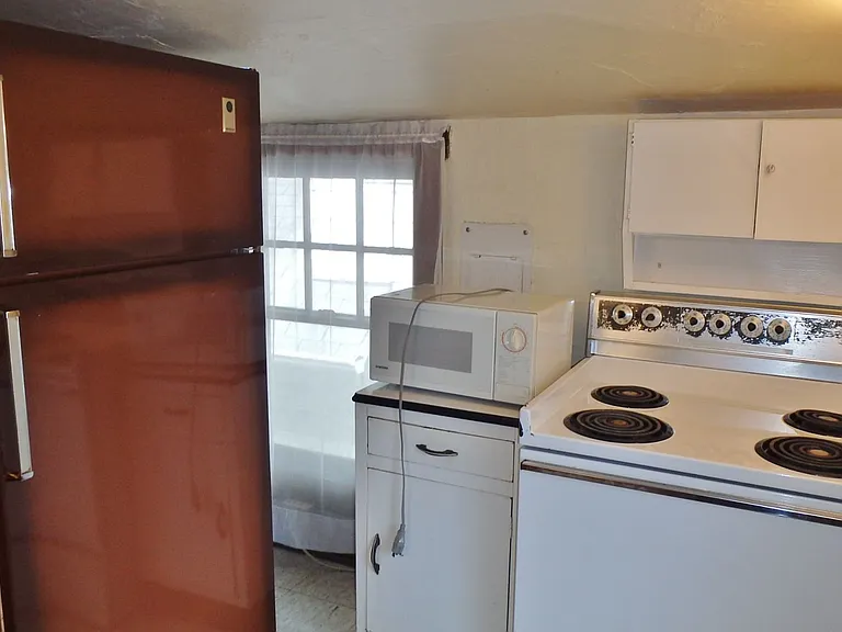 412 W Foster Ave — Photo 5