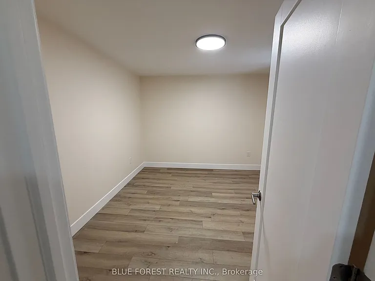 370 Jonathan St #LOWER — Photo 9