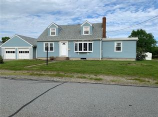 143 Ridgewood Rd, Middletown, RI 02842