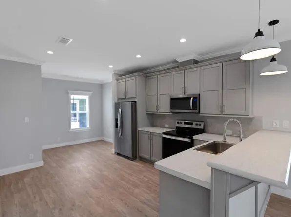 8866 Royal Manor Cir, Boynton Beach, FL 33436