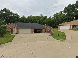 1207 Raymond Ct, Boonville, MO 65233