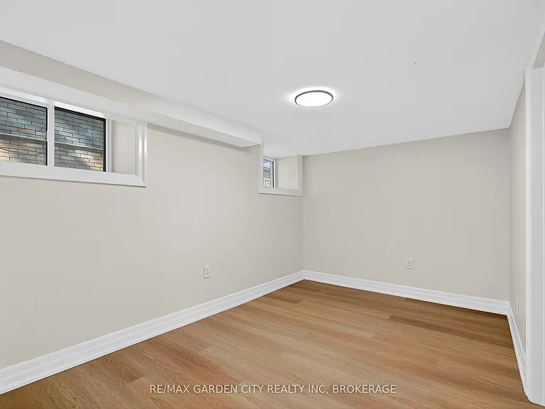 104 Carrick Ave #LOWER — Photo 9
