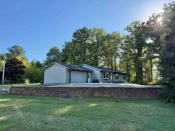 1195 W Frenchline Rd, Sandusky, MI 48471