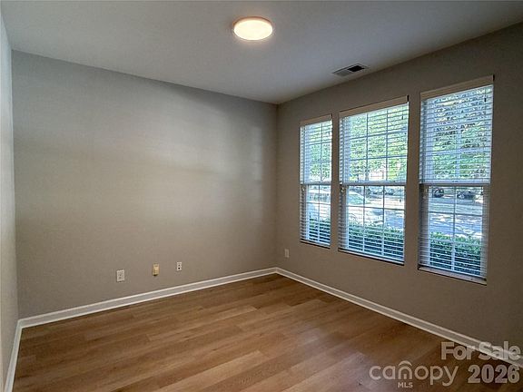 5th image of 9974 Evergreen Terrace Dr