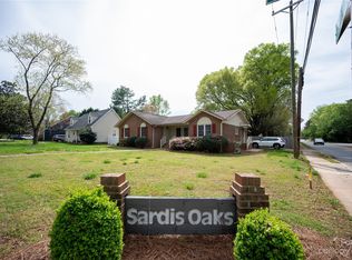 9800 Sardis Oaks Rd #1, Charlotte, NC 28270