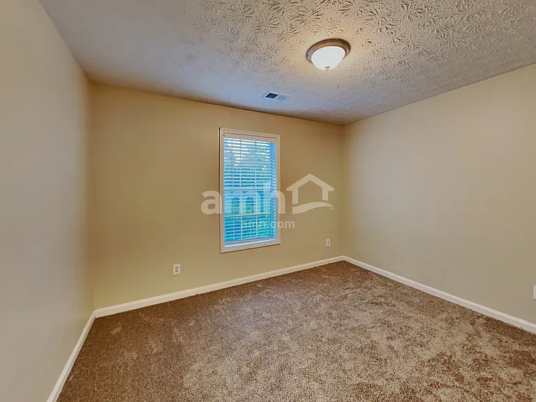 825 Georgian Hills Dr — Photo 14