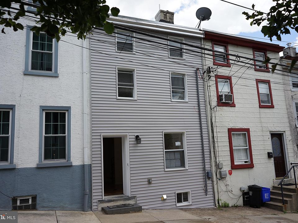 1st image of 135 Gay St