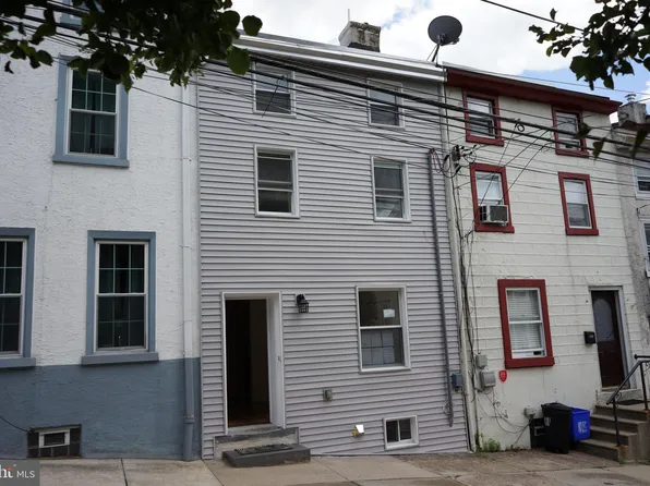 135 Gay St, Philadelphia, PA 19127