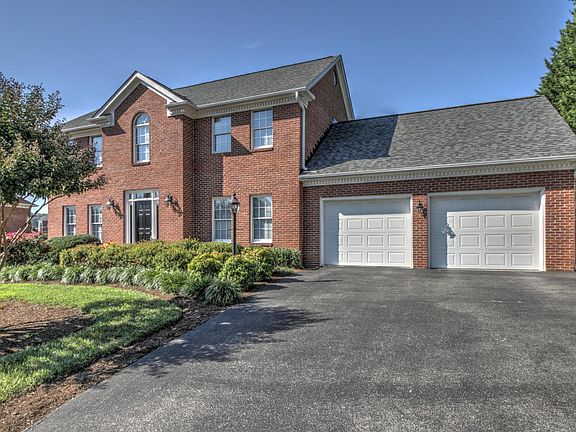 2nd image of 5010 Williamsburg Ct