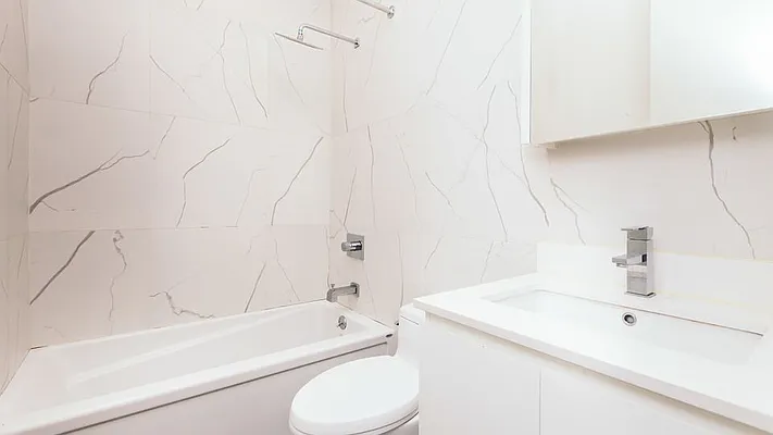 Rented by Nooklyn NYC LLC | media 46