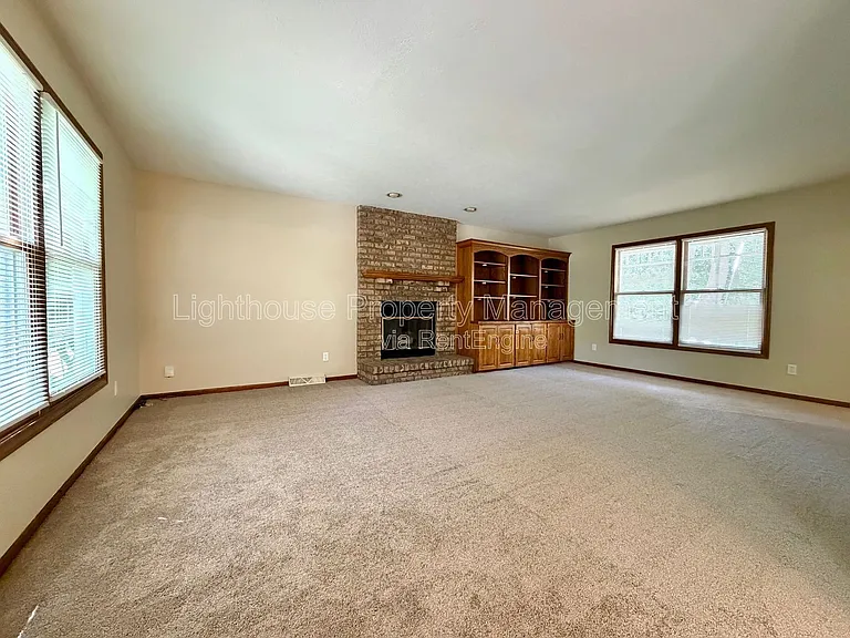 3696 Senna Dr NE — Photo 24