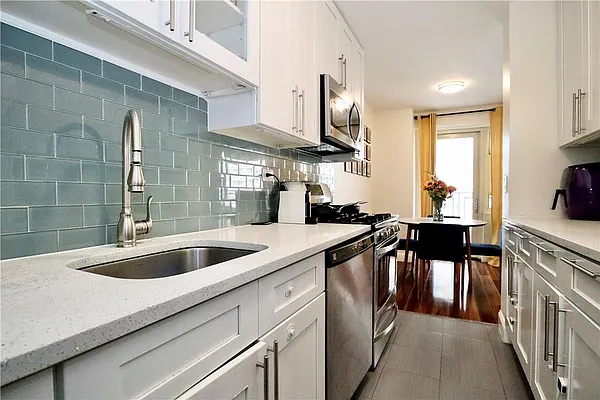 Sold by Remax Edge | media 31