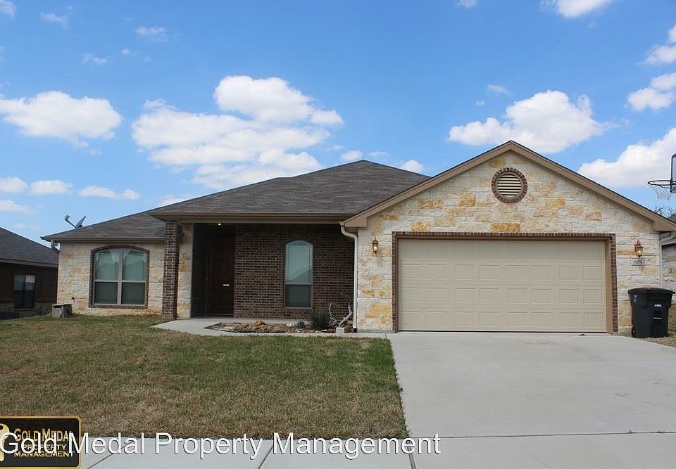 1st image of 609 Cosper Creek Dr