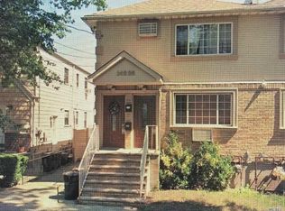 14225 250th St, Rosedale, NY 11422