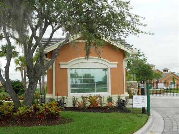 4th image of 9857 SW Eastbrook Cir