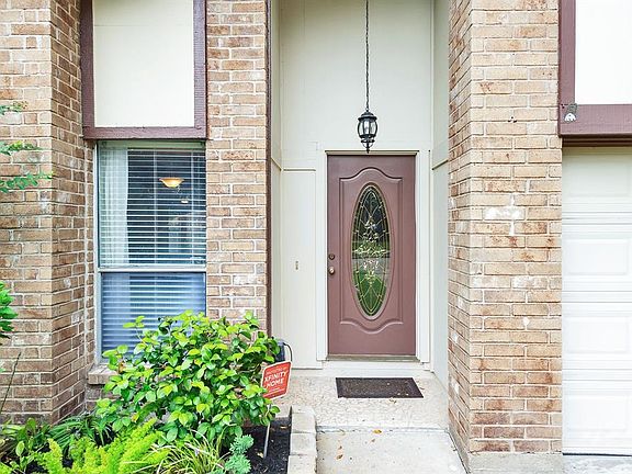 4th image of 1307 Park Knoll Ln