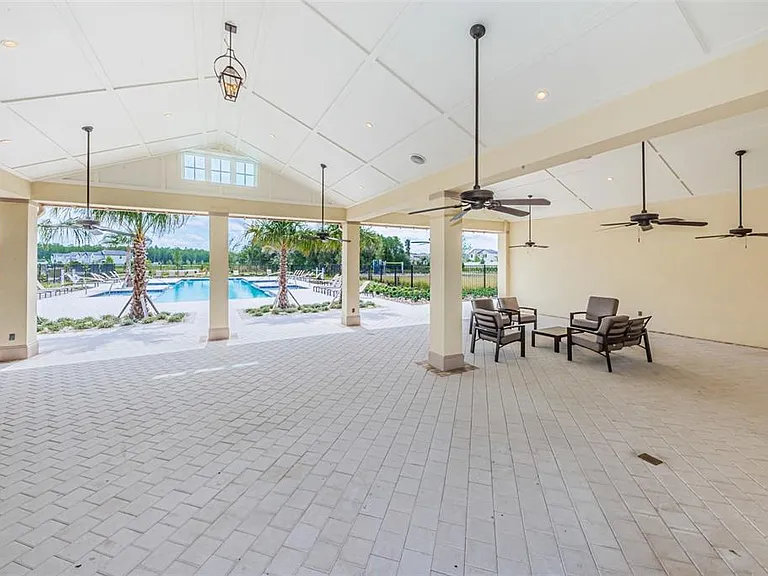 8327 Crescent Oaks Dr — Photo 52