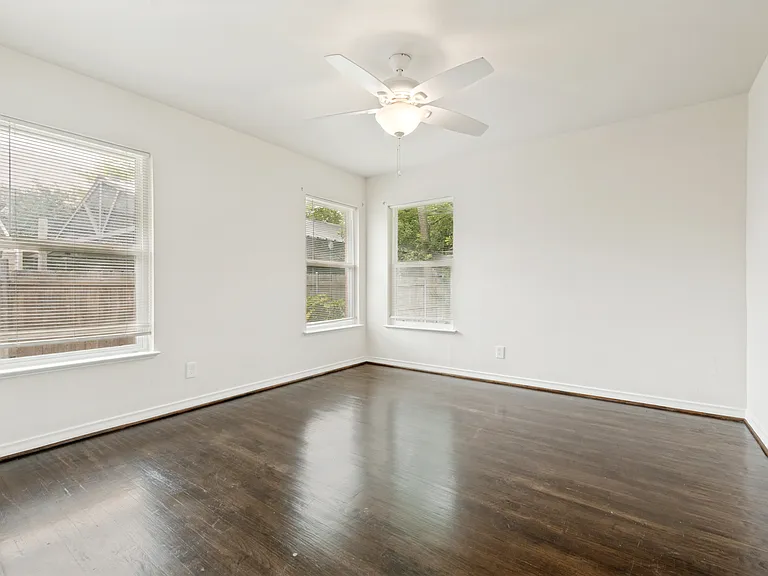 2414 San Medina Ave — Photo 10