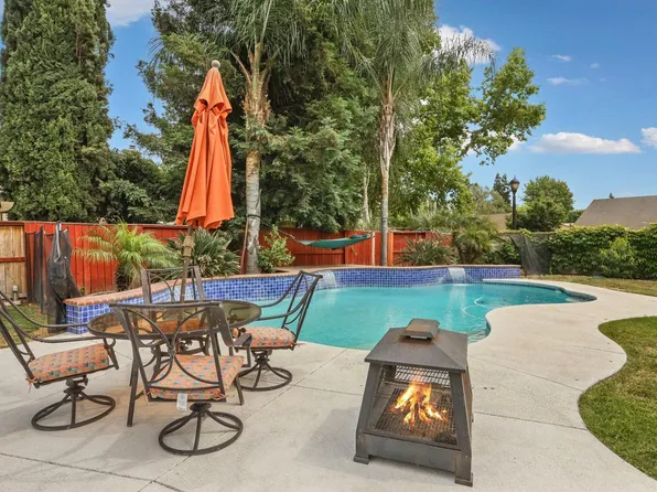 6863 Brook Falls Cir, Stockton, CA 95219