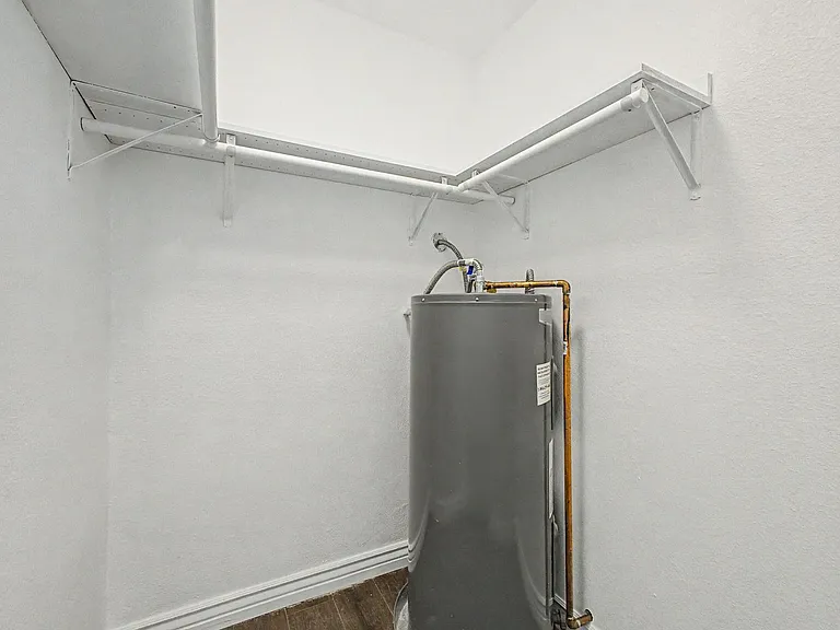 1438 E Adams St #1 — Photo 17